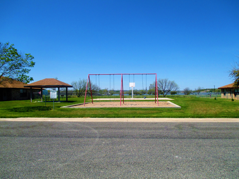 Lakeshore Village Apartments 